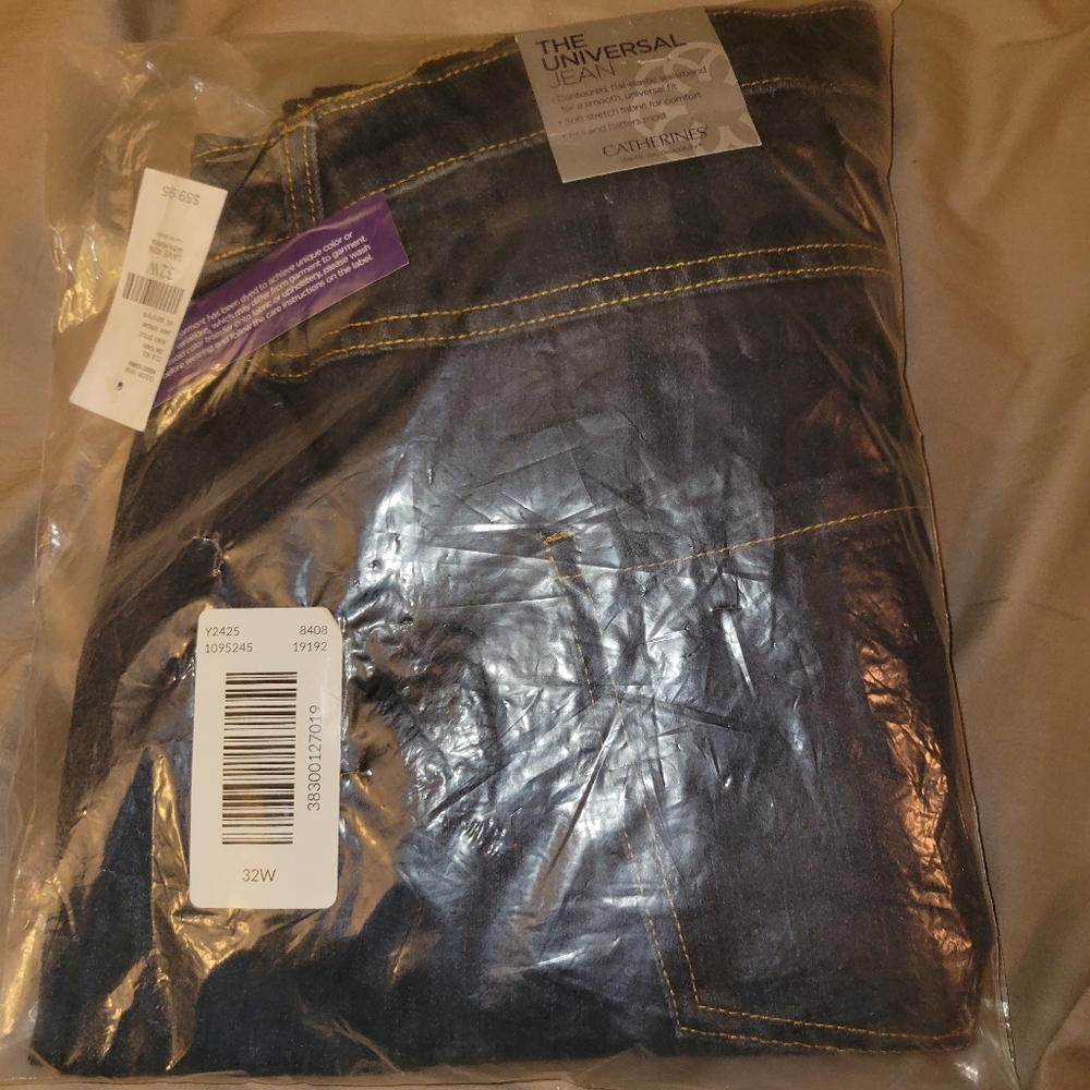 NWT Catherines Universal Jean's 32w